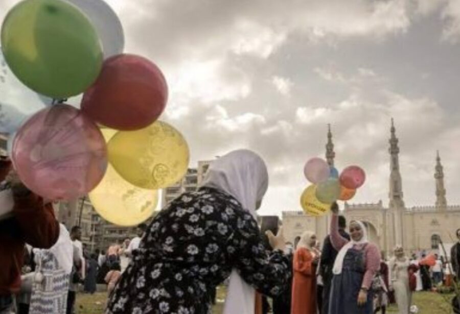 Moon Sighted, Eid Starts Sunday, Monday in Different Muslim Countries
